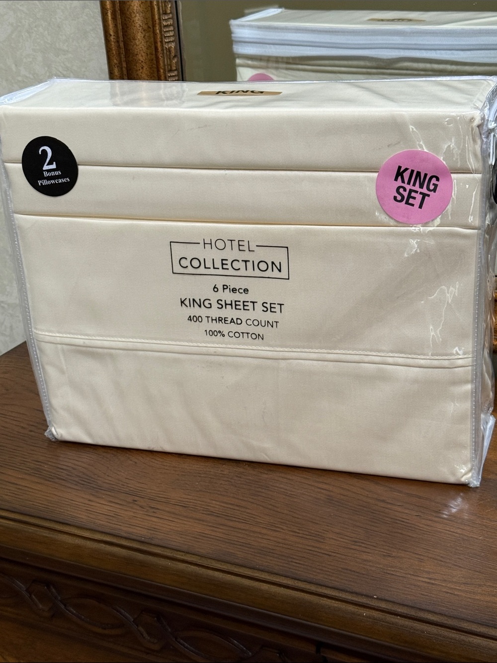 Hotel Collection King Sheet Set - Cream. 2 extra pillowcases. 100% cotton.